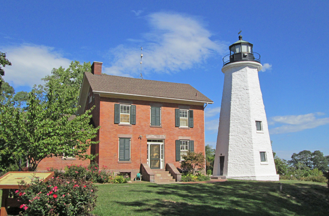 10-Rochester-Activities-Charlotte-Beach-Lighthouse 8 Romantic Places to Inspire a Kiss in Rochester, New York