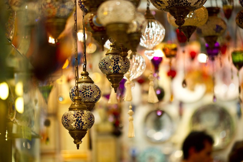 Istanbul-Turkey-gold-lanterns-1024x682 10 Transformative Travel Experiences in Asia