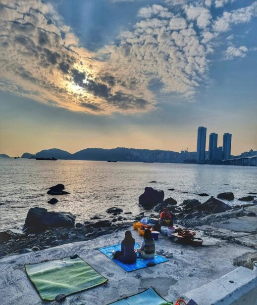 Huinyeoul-Cultural-Village-2-ppl-sitting-519x617 Your Perfect Day In Busan:  A Guide To 8 Remarkable Experiences in Korea