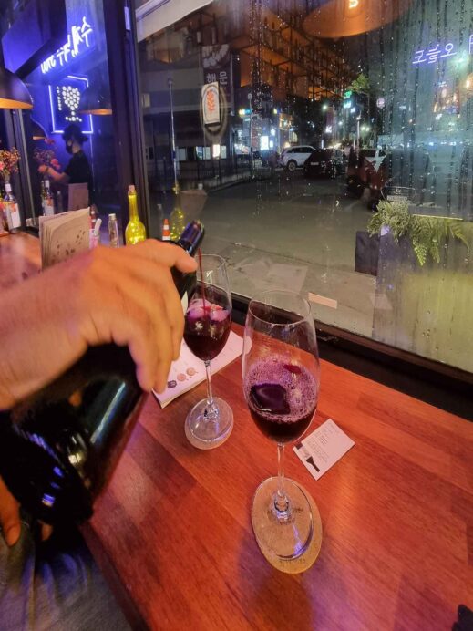 ImgResizer_20230804_1517_51069-519x692 Amazing Date Nights: Wine Bars and Romantic Restaurants in Daegu