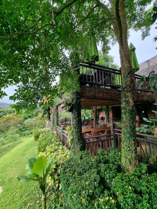 Mon-Jam-Chiang-Mai-beautiful-restaurant-deck-519x692 Things to Do in Mon Jam Chiang Mai's Garden of Eden
