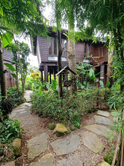 Mon-Jam-Chiang-Mai-bungalows-519x692 Things to Do in Mon Jam Chiang Mai's Garden of Eden