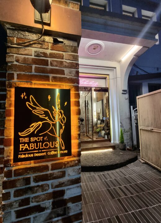 Sign-at-the-spot-fabulous-cafe-in-Seoul-519x716 Seoul Hotspot: The Spot Fabulous in Myeondong South Korea