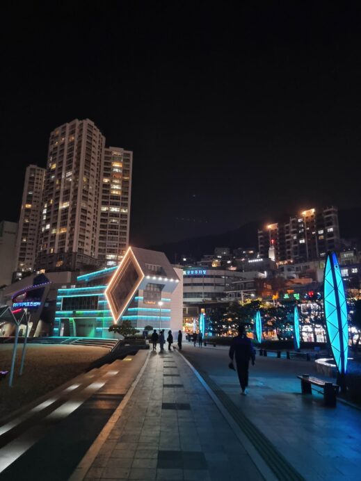 Busan-Songdo-Beach-at-night-519x692 Christmas in South Korea-- 6 Amazing Places to Celebrate the Holidays