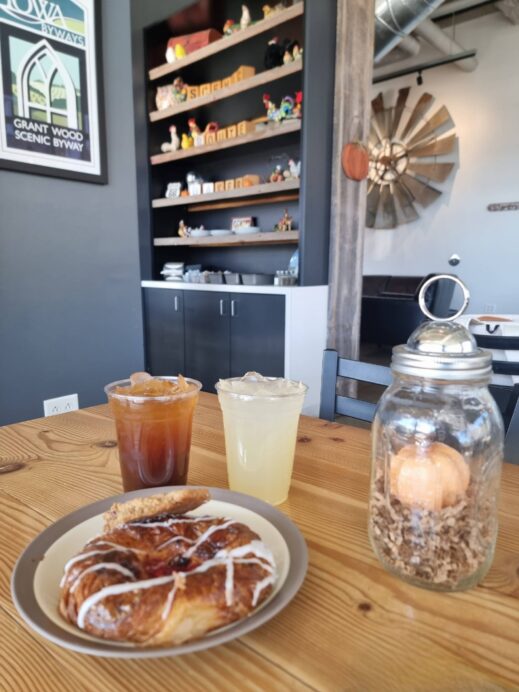 Scenic-Route-Bakery-lemonade-519x692 Scenic Route Bakery: A Route 66 Cafe Pitstop on Your Next Road Trip